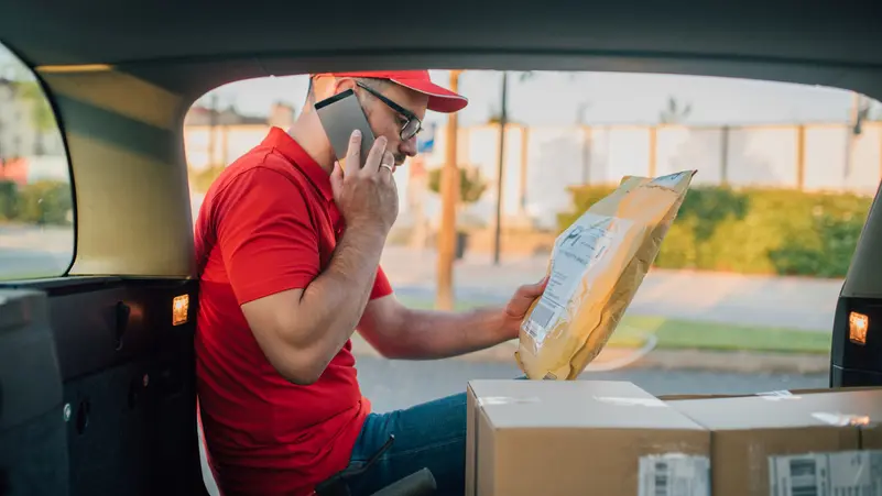 العراق يعلن عن إجراءات لدعم "عمال الدليفري" تعديل قانون العمل ليتضمن تعريفاً قانونياً واضحاً لطبيعة عمل سائقي التوصيل