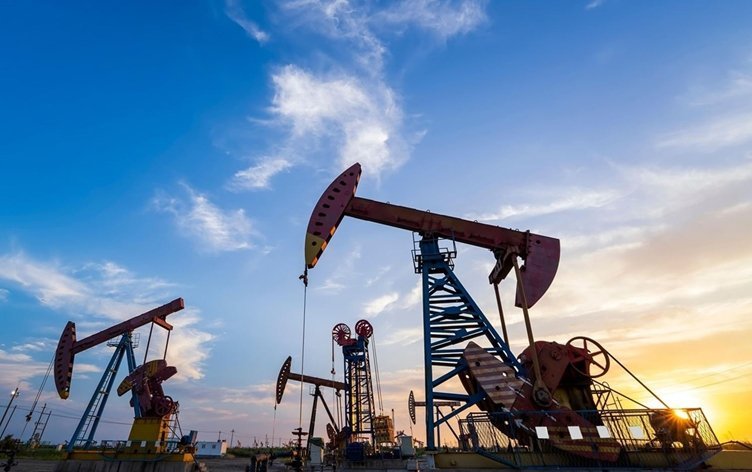 برنت يتراجع إلى 62 دولاراً للبرميل